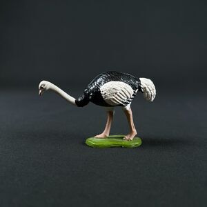 BRITAINS LTD Realistic Plastic Ostrich Figurine Home mini animal toy zoo diorama